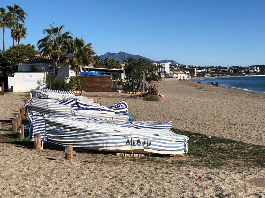 La Cala Beach Home - Beachfront Few Steps Away From Sandy Beach 라칼라데미야스 외부 사진
