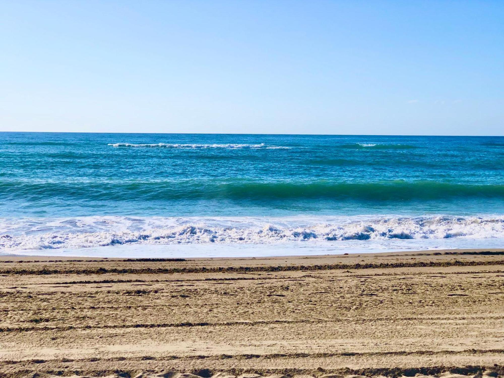 La Cala Beach Home - Beachfront Few Steps Away From Sandy Beach 라칼라데미야스 외부 사진