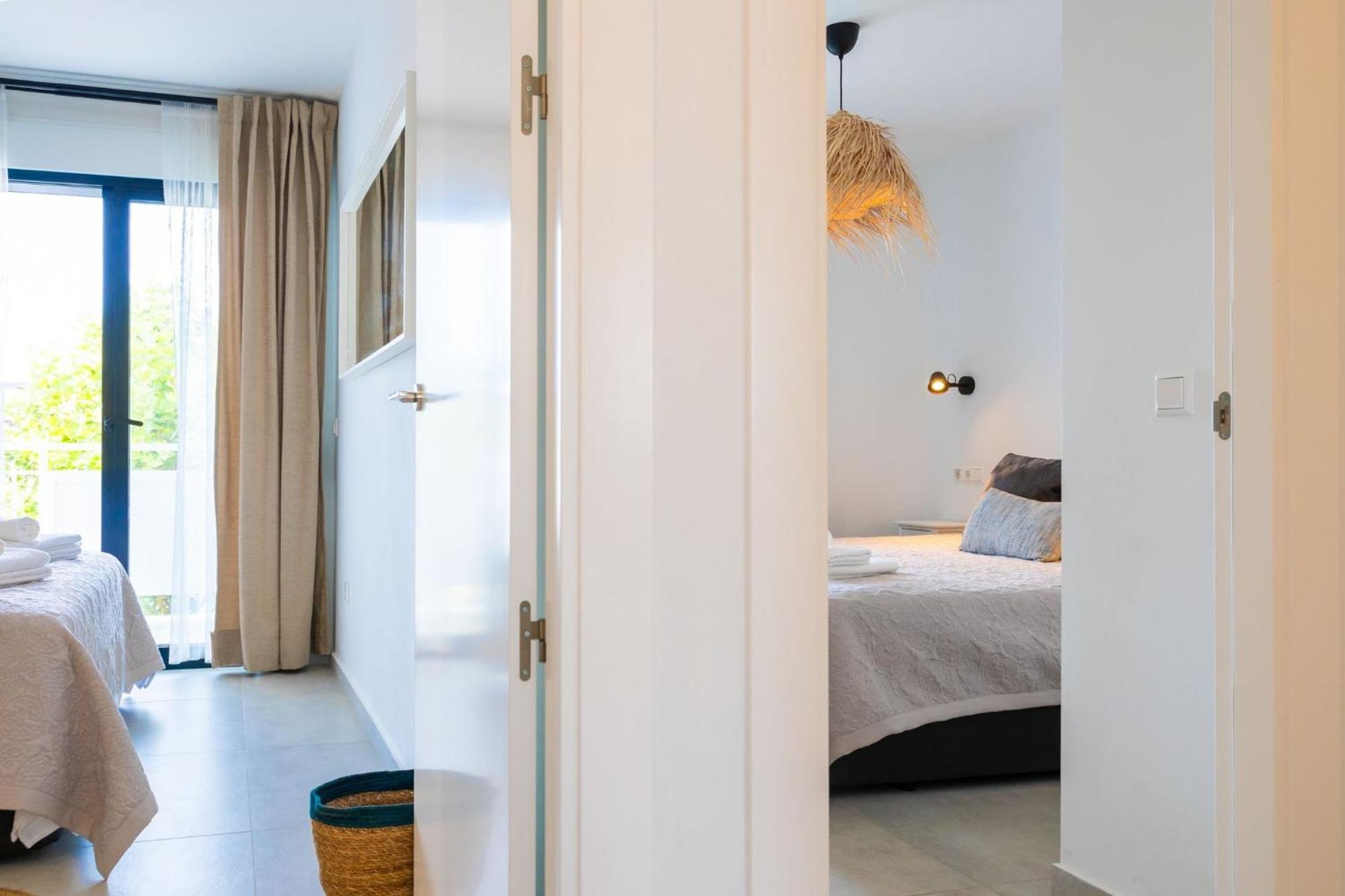 La Cala Beach Home - Beachfront Few Steps Away From Sandy Beach 라칼라데미야스 외부 사진